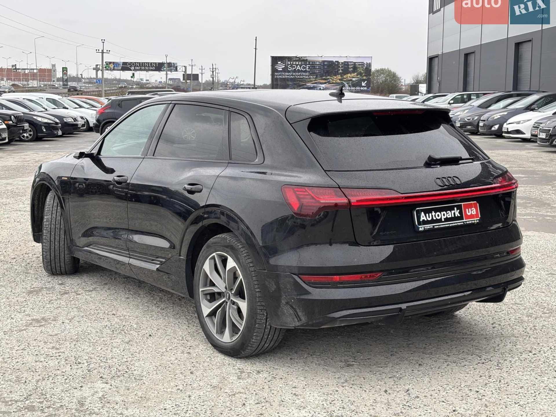 2021 Audi e-tron - мініатюра 8