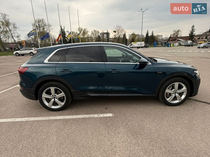 Внедорожник / Кроссовер Audi e-tron 2021 в Житомире