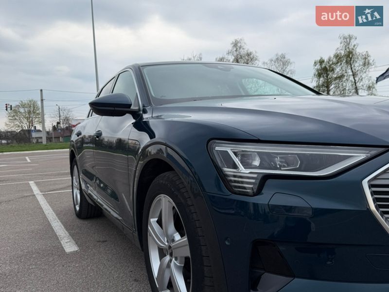 Внедорожник / Кроссовер Audi e-tron 2021 в Житомире