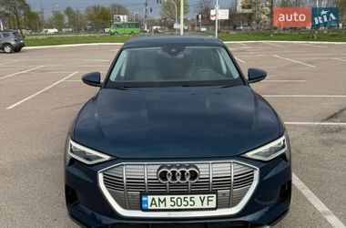 Позашляховик / Кросовер Audi e-tron 2021 в Житомирі