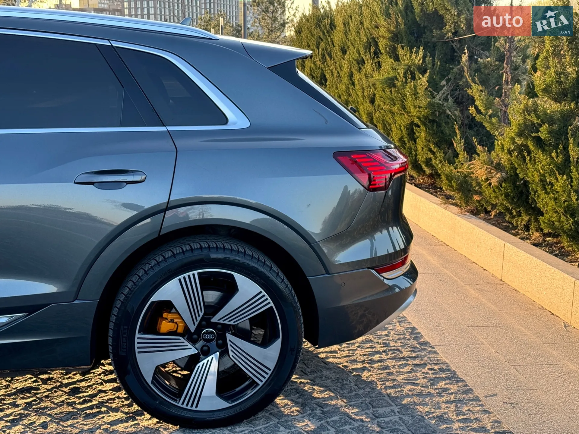 2019 Audi e-tron - мініатюра 9