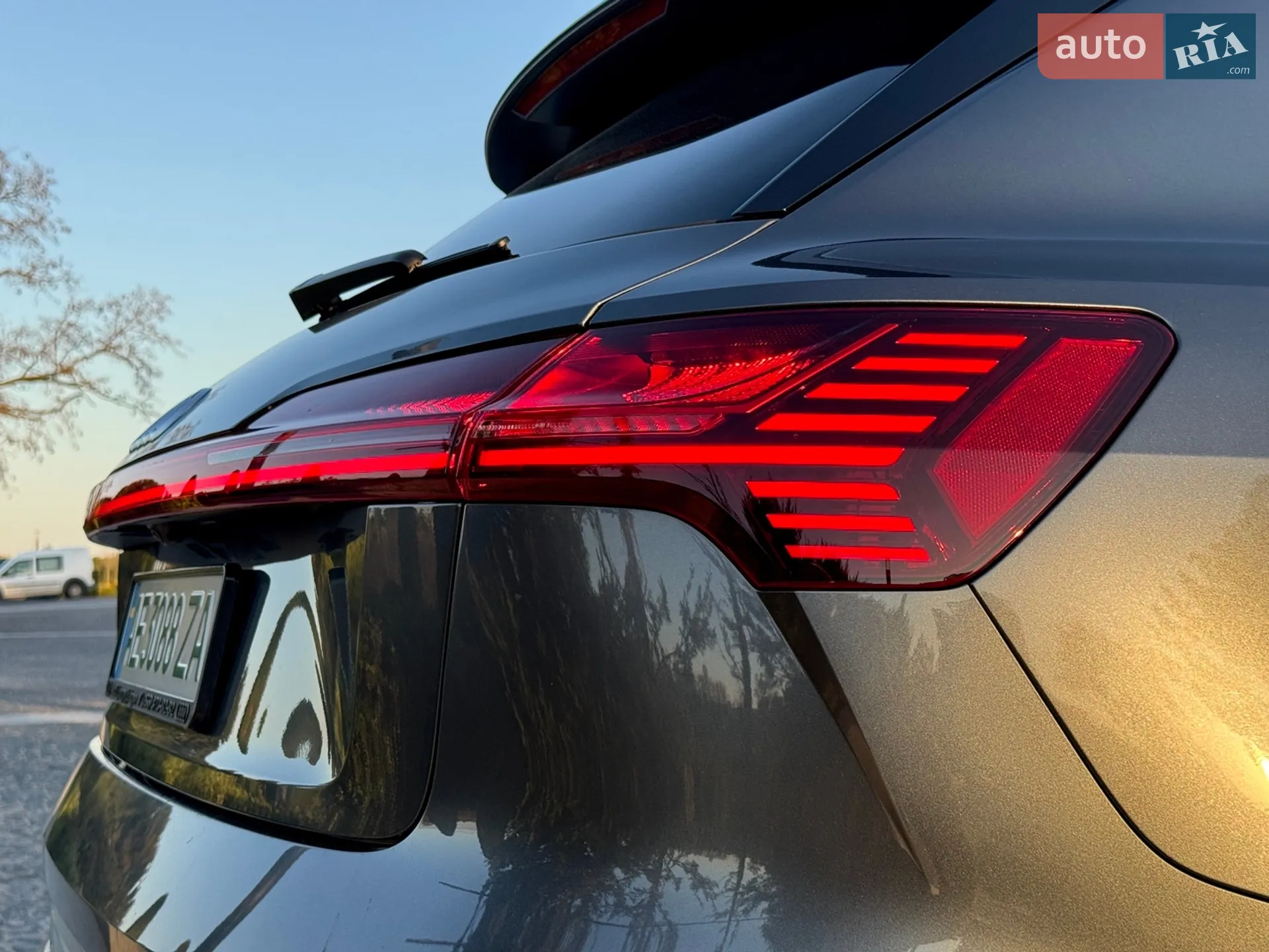2019 Audi e-tron - мініатюра 11