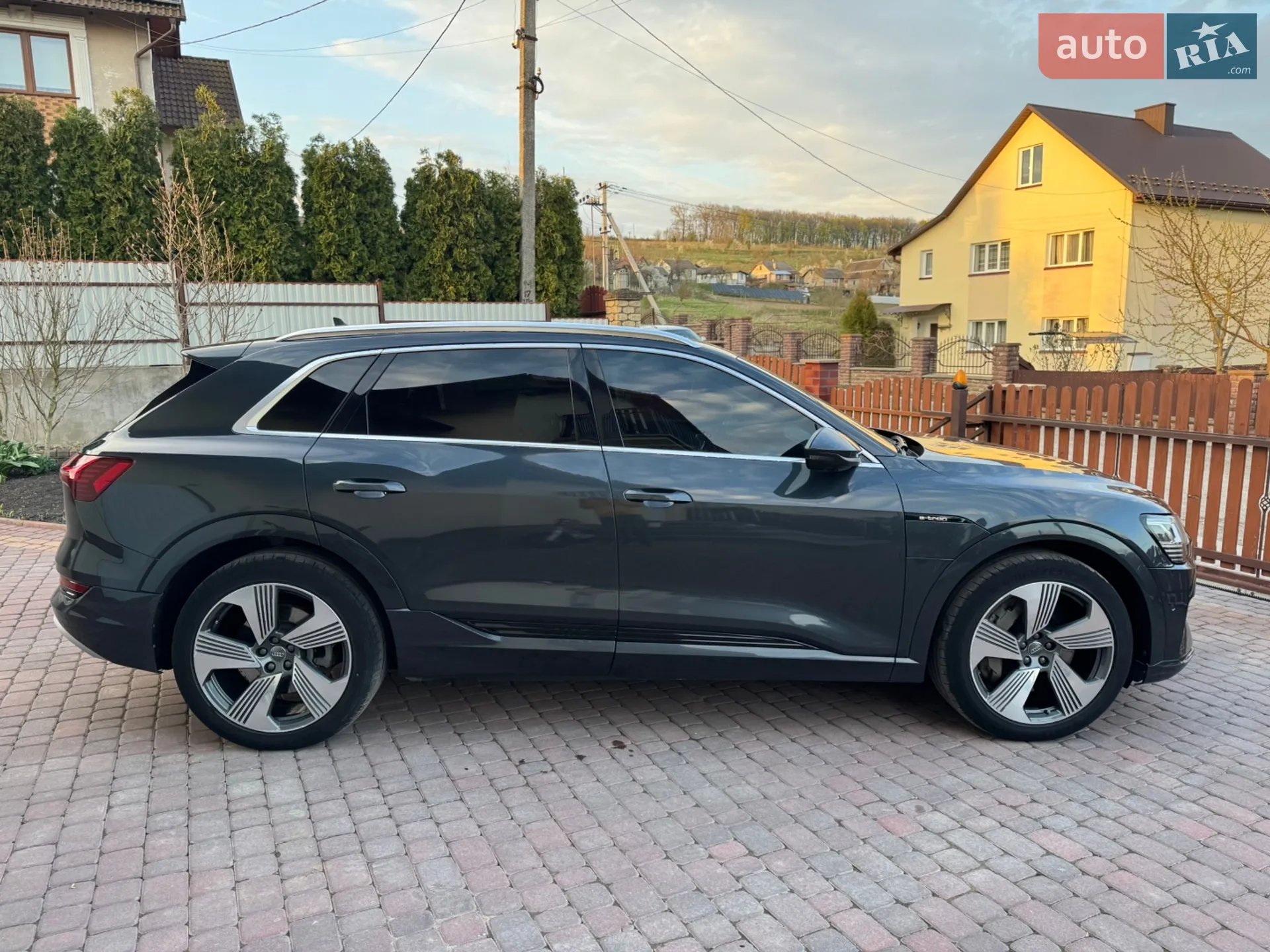 2019 Audi e-tron - мініатюра 12
