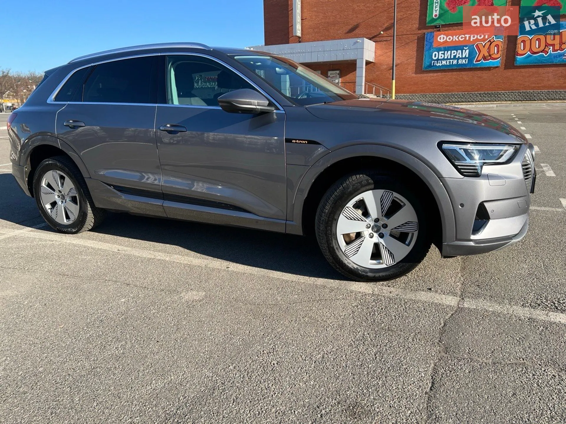 2020 Audi e-tron - мініатюра 3