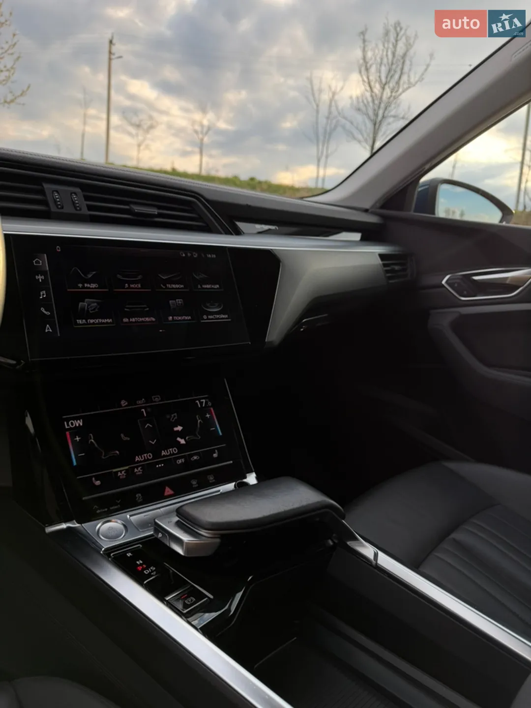 2019 Audi e-tron - мініатюра 24