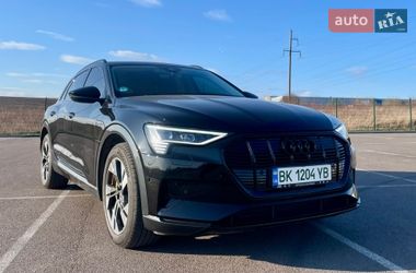 Внедорожник / Кроссовер Audi e-tron 2021 в Ровно