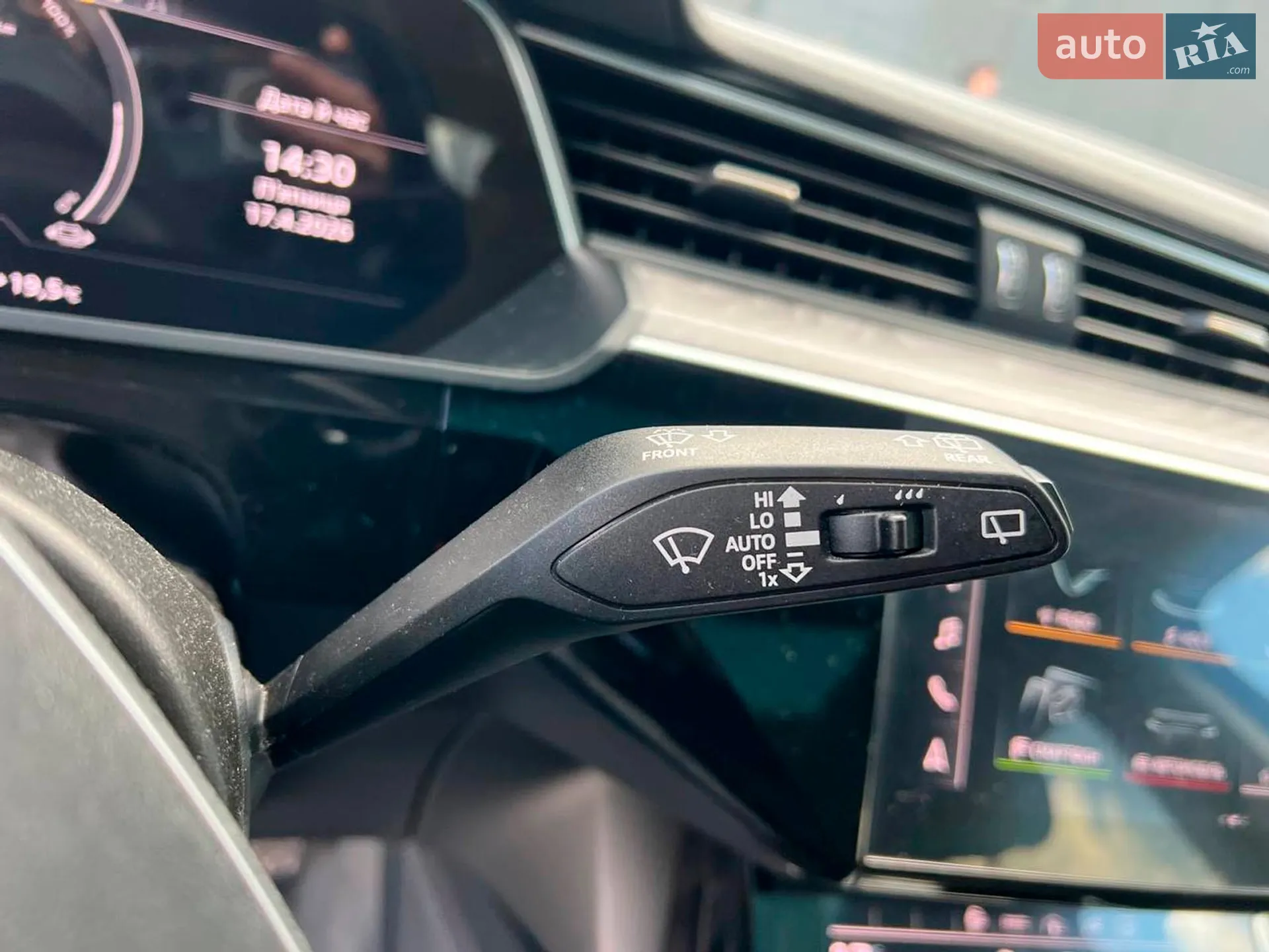 2021 Audi e-tron - мініатюра 29