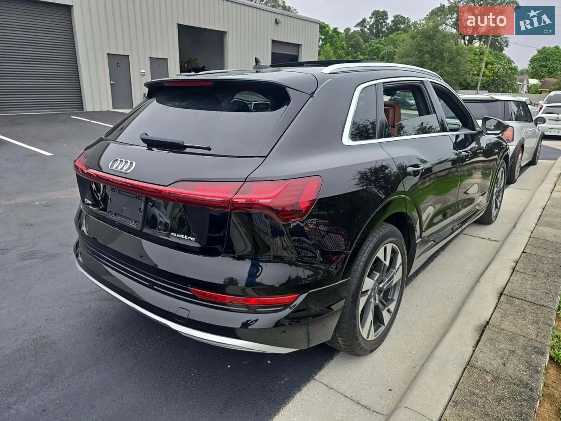 2021 Audi e-tron - мініатюра 3