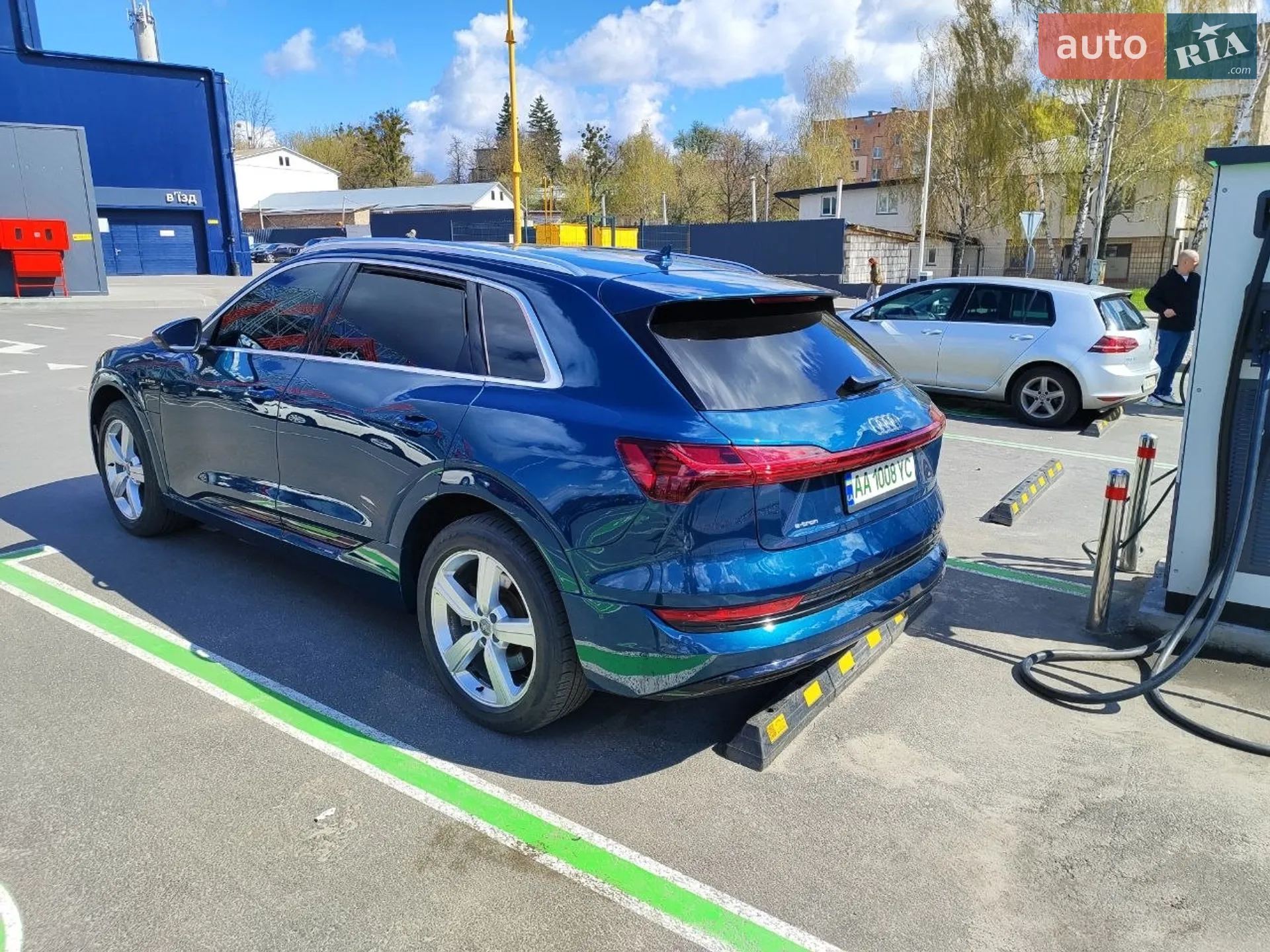2019 Audi e-tron - мініатюра 5