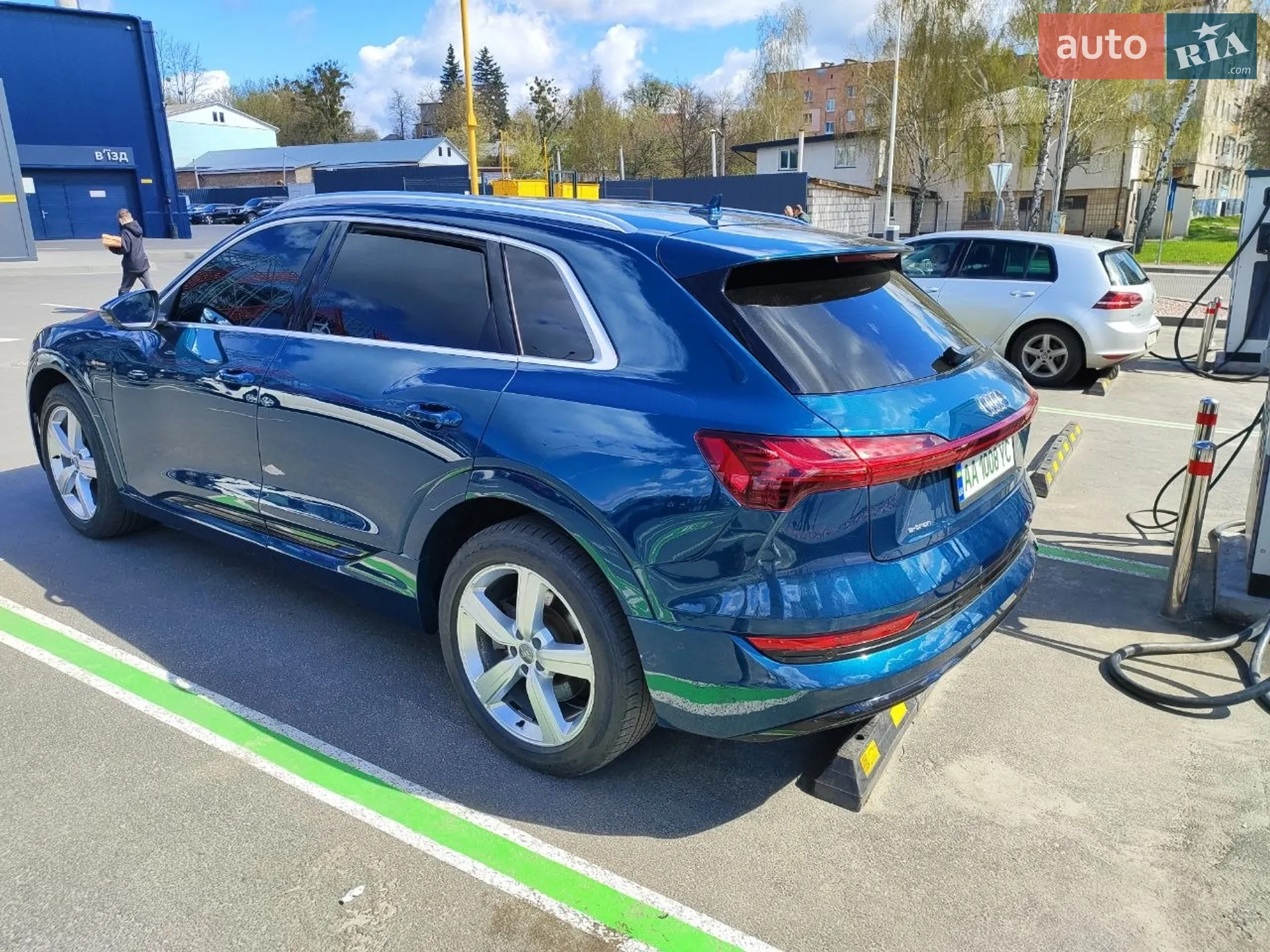 2019 Audi e-tron - мініатюра 13