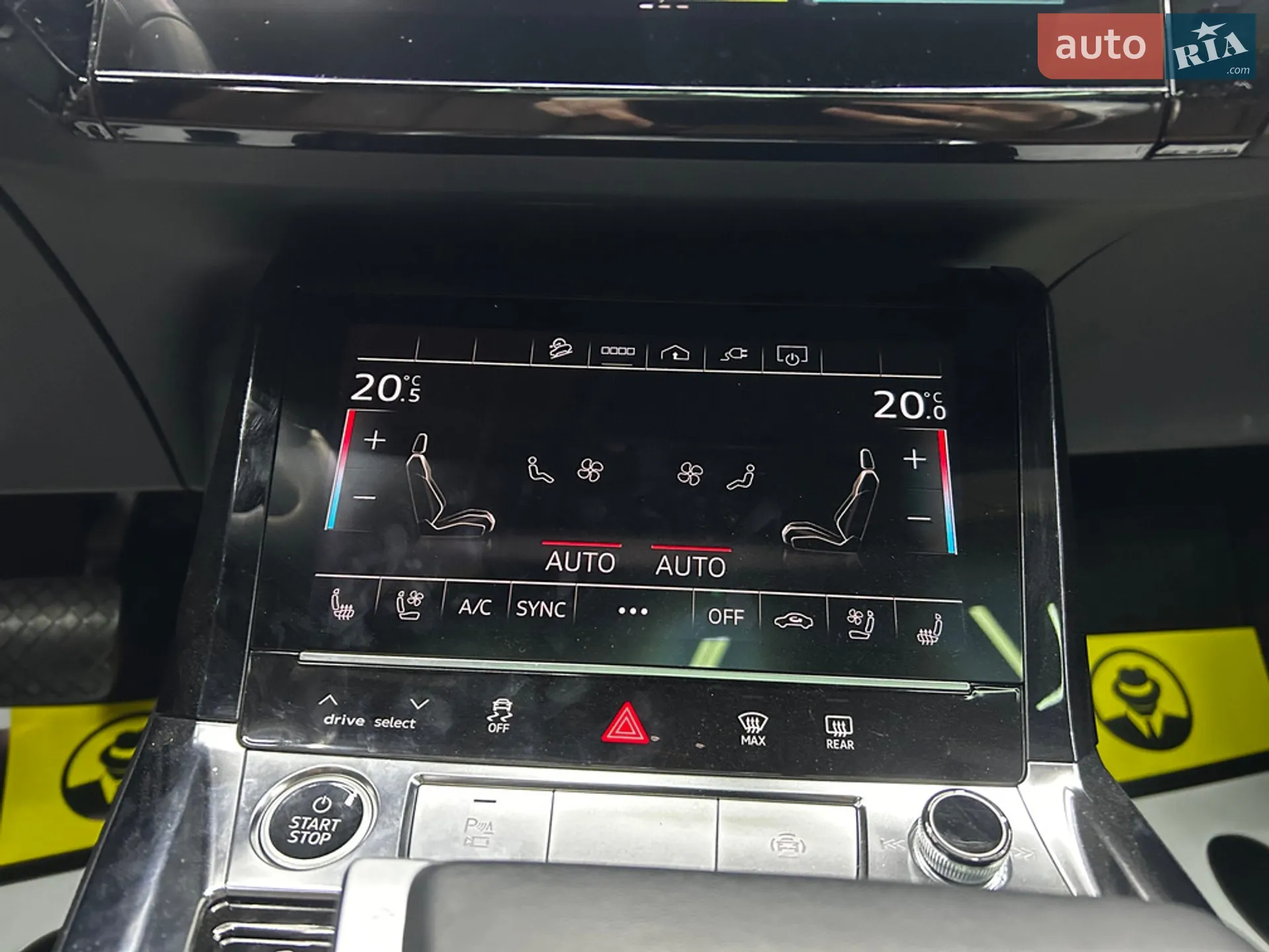 2022 Audi e-tron - мініатюра 21