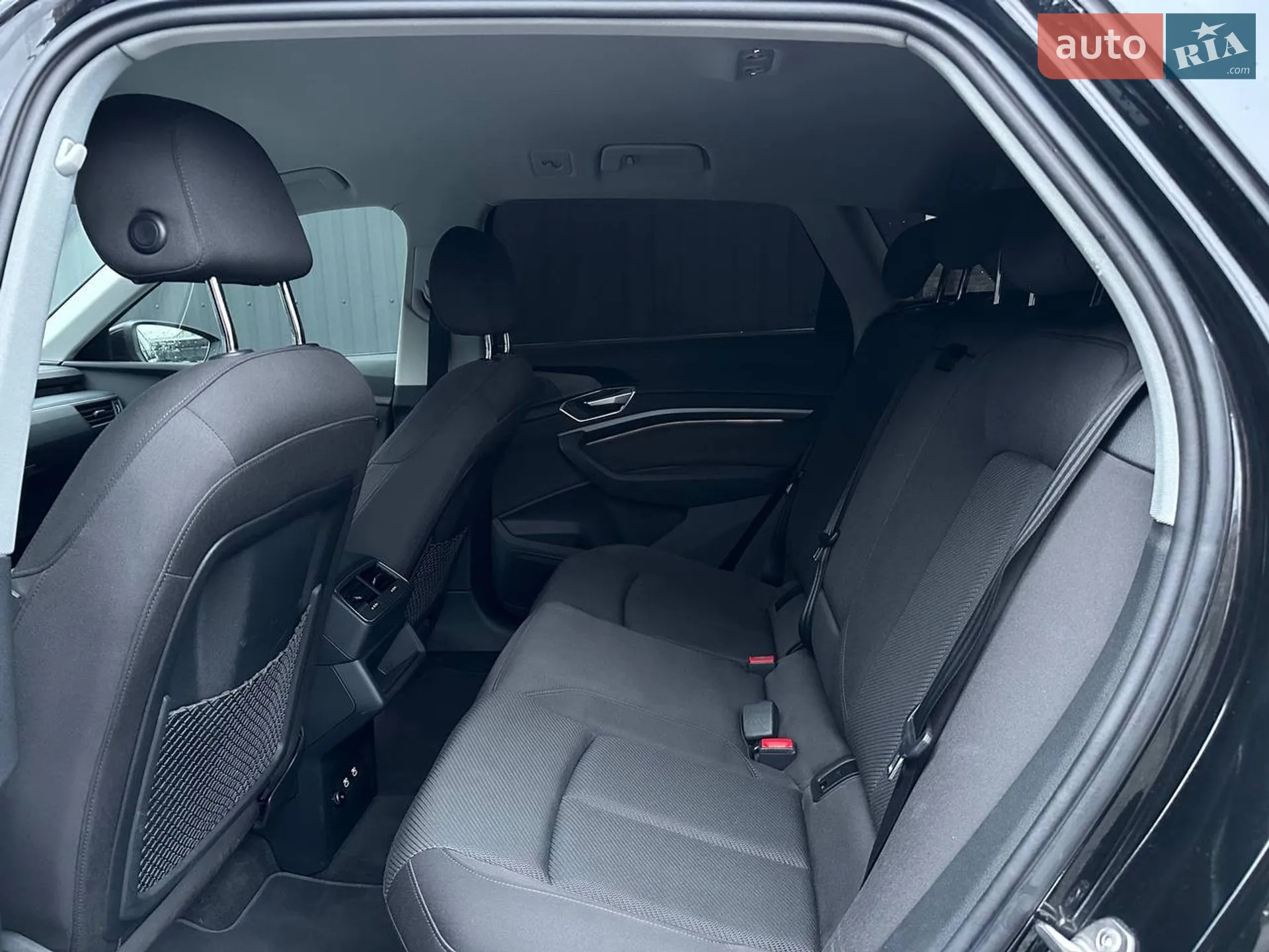 2020 Audi e-tron - мініатюра 33