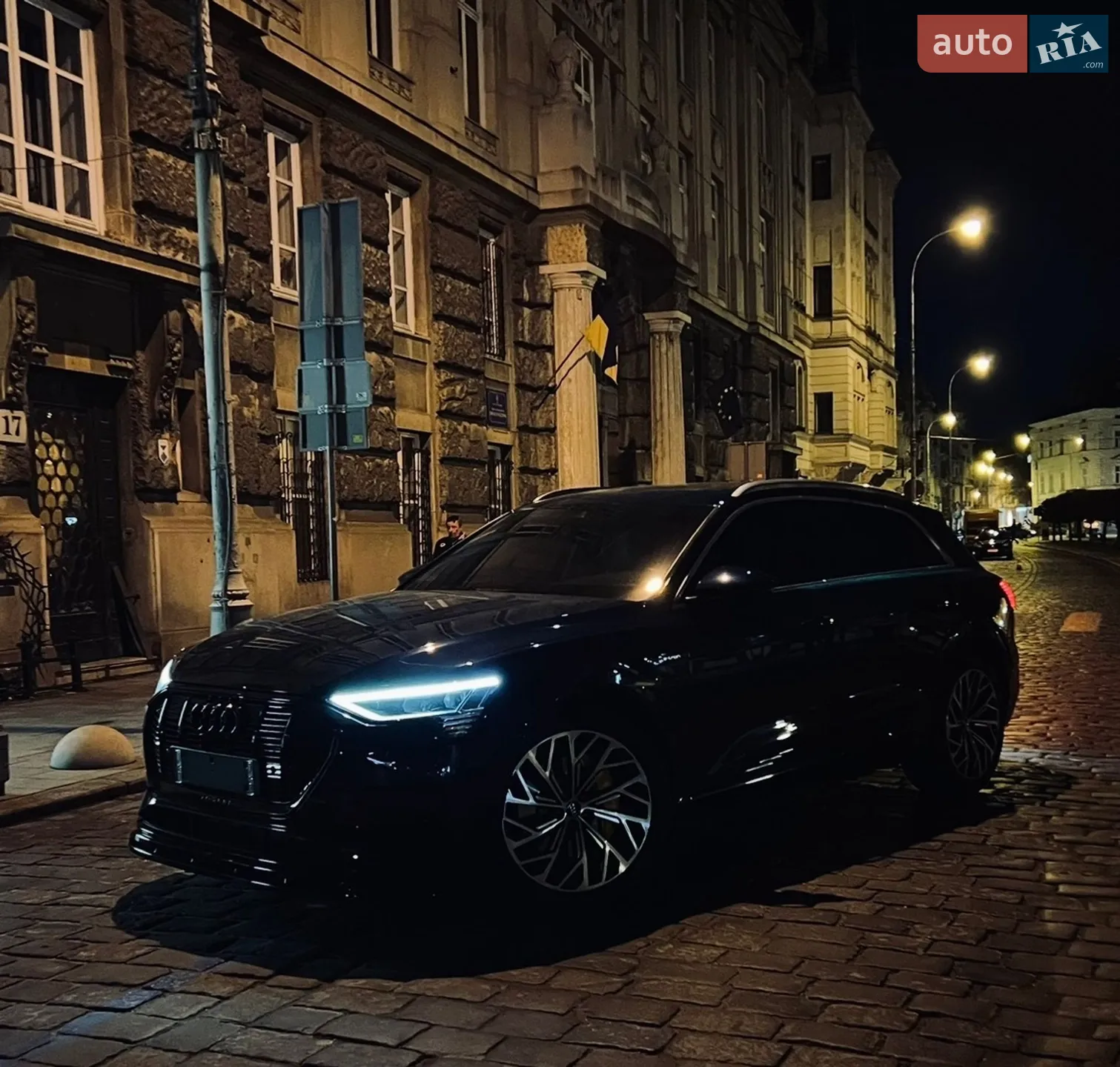 2020 Audi e-tron - мініатюра 12