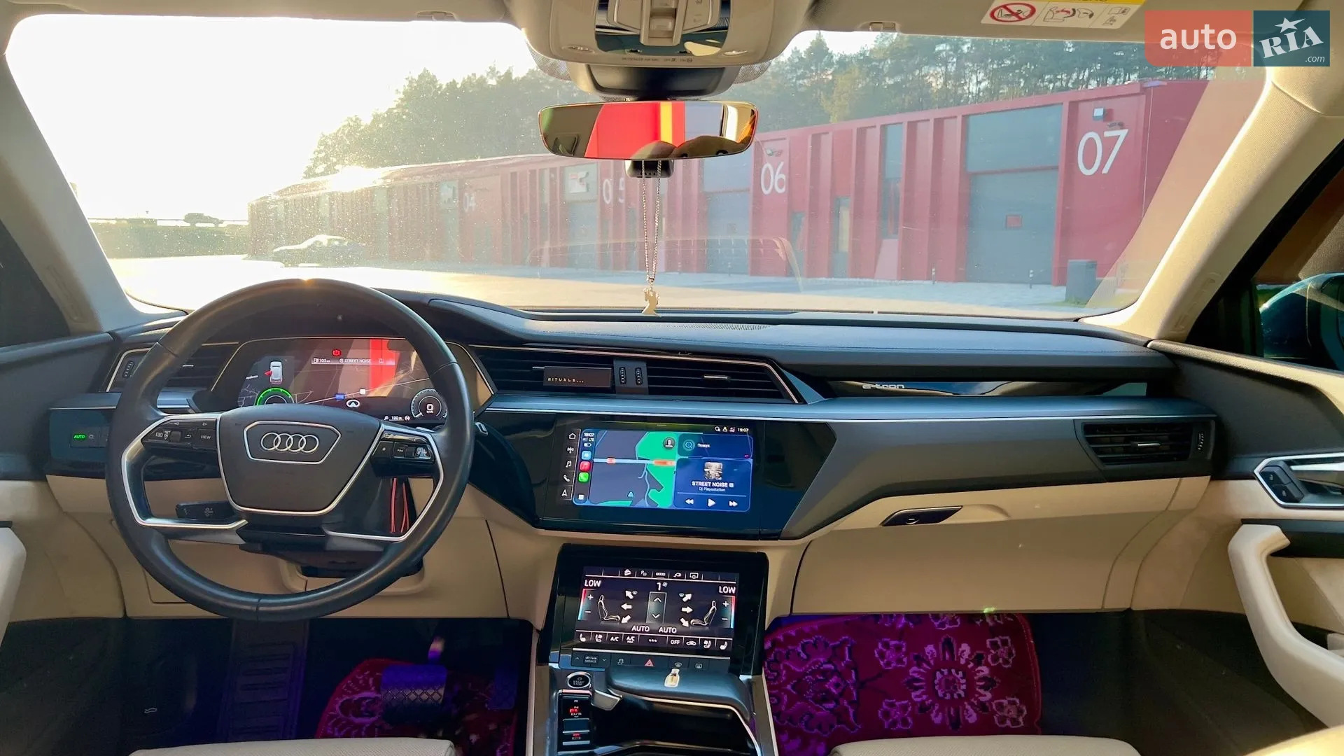 2020 Audi e-tron - мініатюра 13