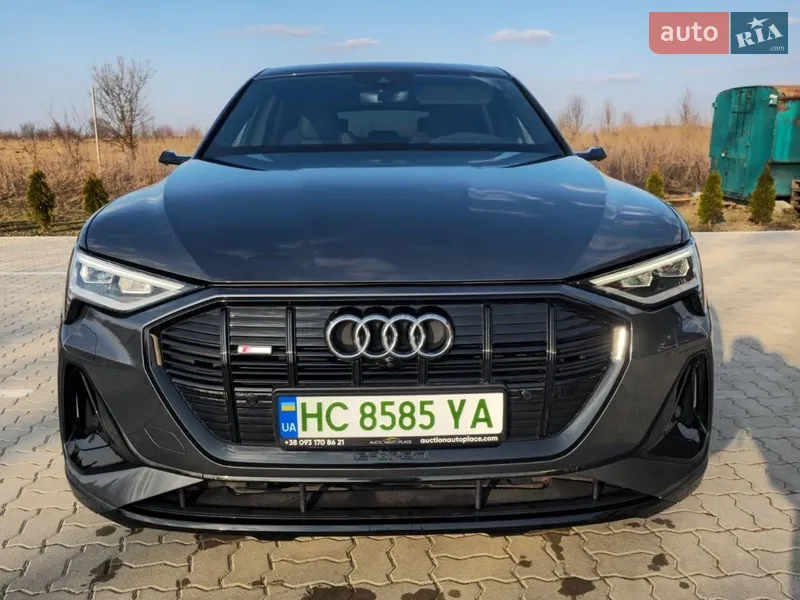 Audi e-tron