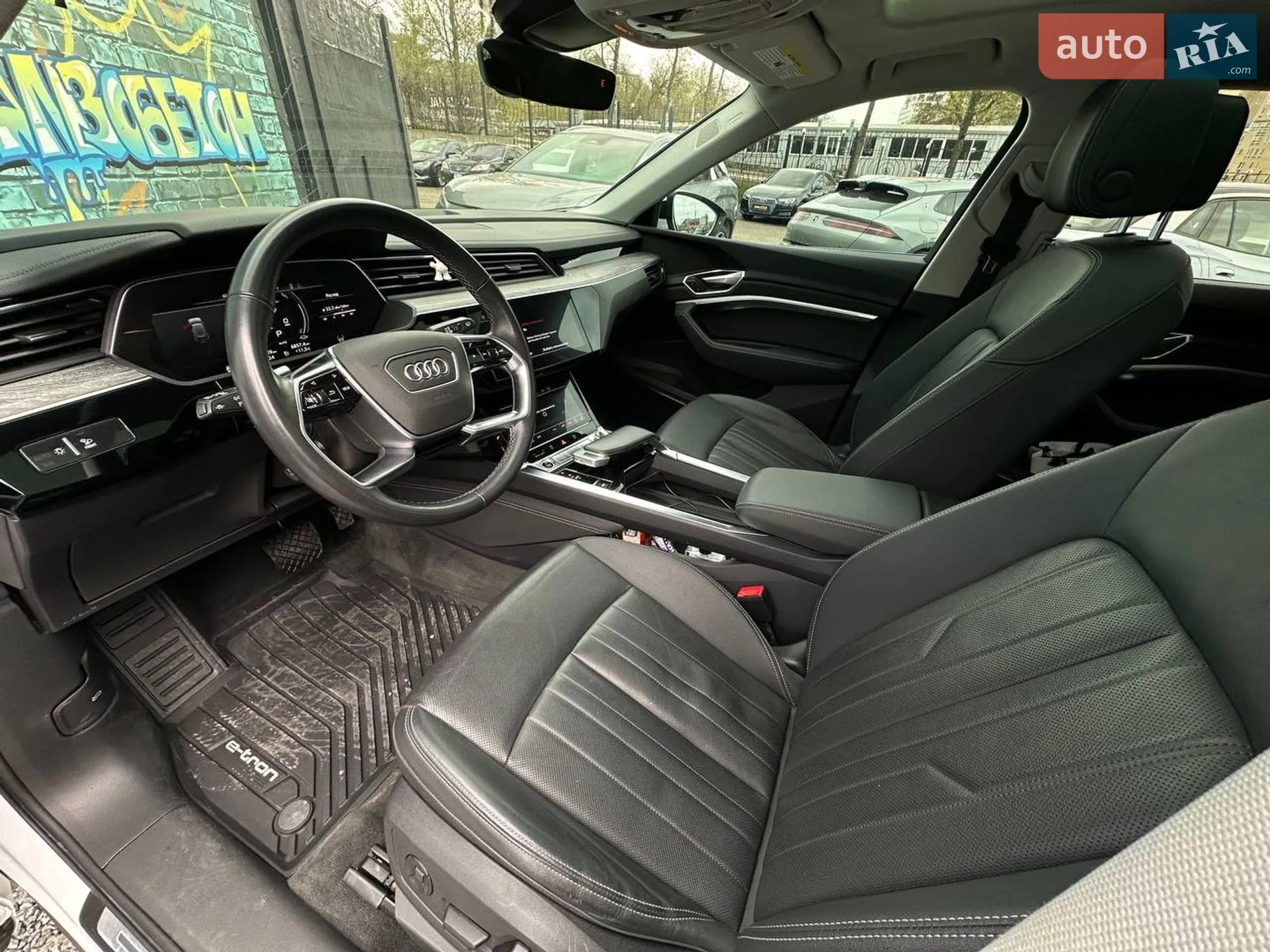 2022 Audi e-tron - мініатюра 10