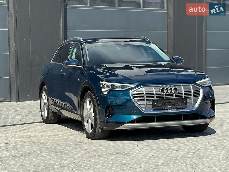 Внедорожник / Кроссовер Audi e-tron 2021 в Городке