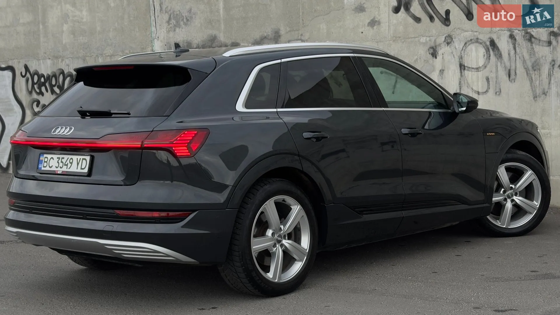 2020 Audi e-tron - мініатюра 25
