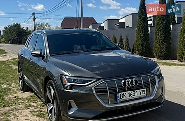 Внедорожник / Кроссовер Audi e-tron 2019 в Луцке