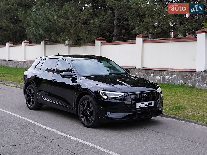 Внедорожник / Кроссовер Audi e-tron 2022 в Киеве