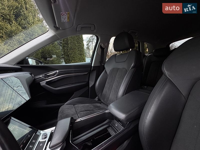 Внедорожник / Кроссовер Audi e-tron 2022 в Киеве