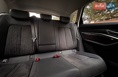 Внедорожник / Кроссовер Audi e-tron 2022 в Киеве