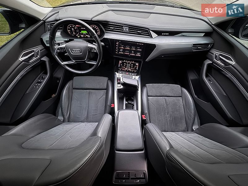 Внедорожник / Кроссовер Audi e-tron 2022 в Киеве