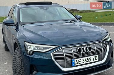 Внедорожник / Кроссовер Audi e-tron 2019 в Днепре