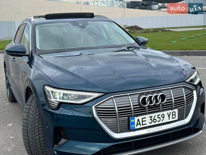 Внедорожник / Кроссовер Audi e-tron 2019 в Днепре