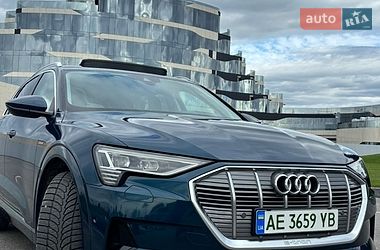 Внедорожник / Кроссовер Audi e-tron 2019 в Днепре