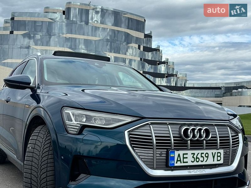Внедорожник / Кроссовер Audi e-tron 2019 в Днепре
