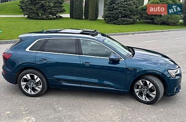 Внедорожник / Кроссовер Audi e-tron 2019 в Днепре