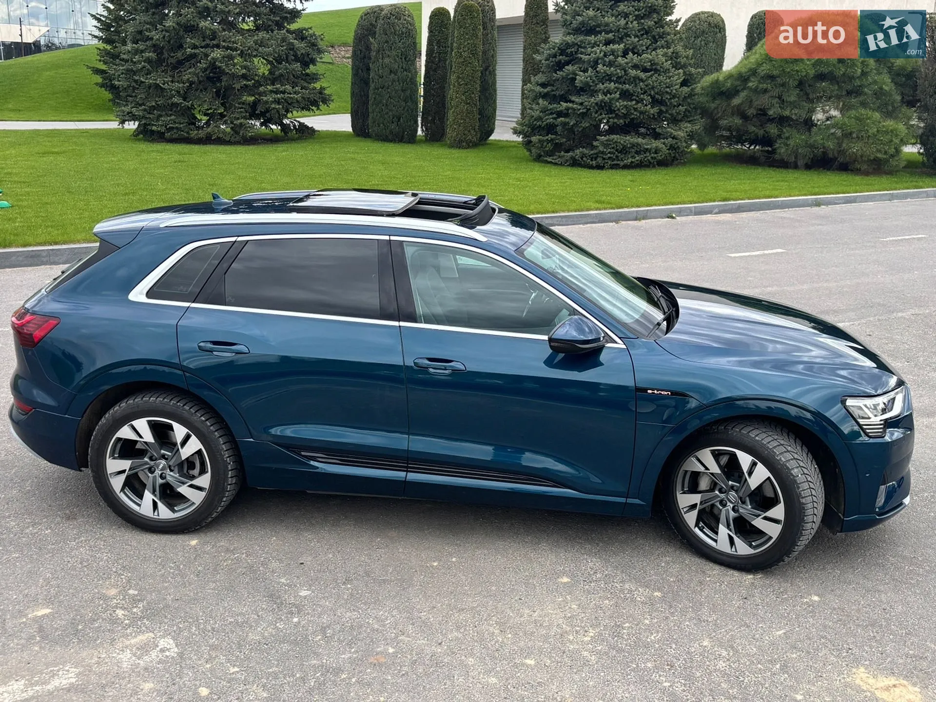 2019 Audi e-tron - мініатюра 7
