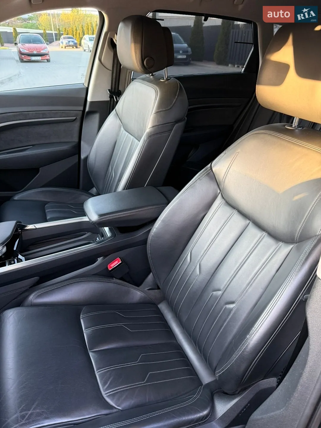 2019 Audi e-tron - мініатюра 31