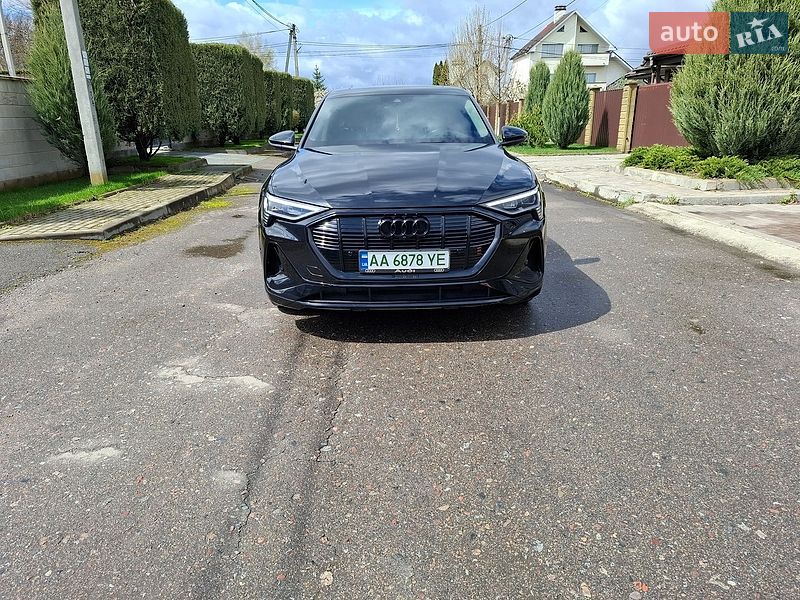 Внедорожник / Кроссовер Audi e-tron 2021 в Киеве