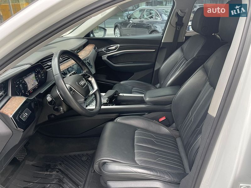 Внедорожник / Кроссовер Audi e-tron 2019 в Ровно