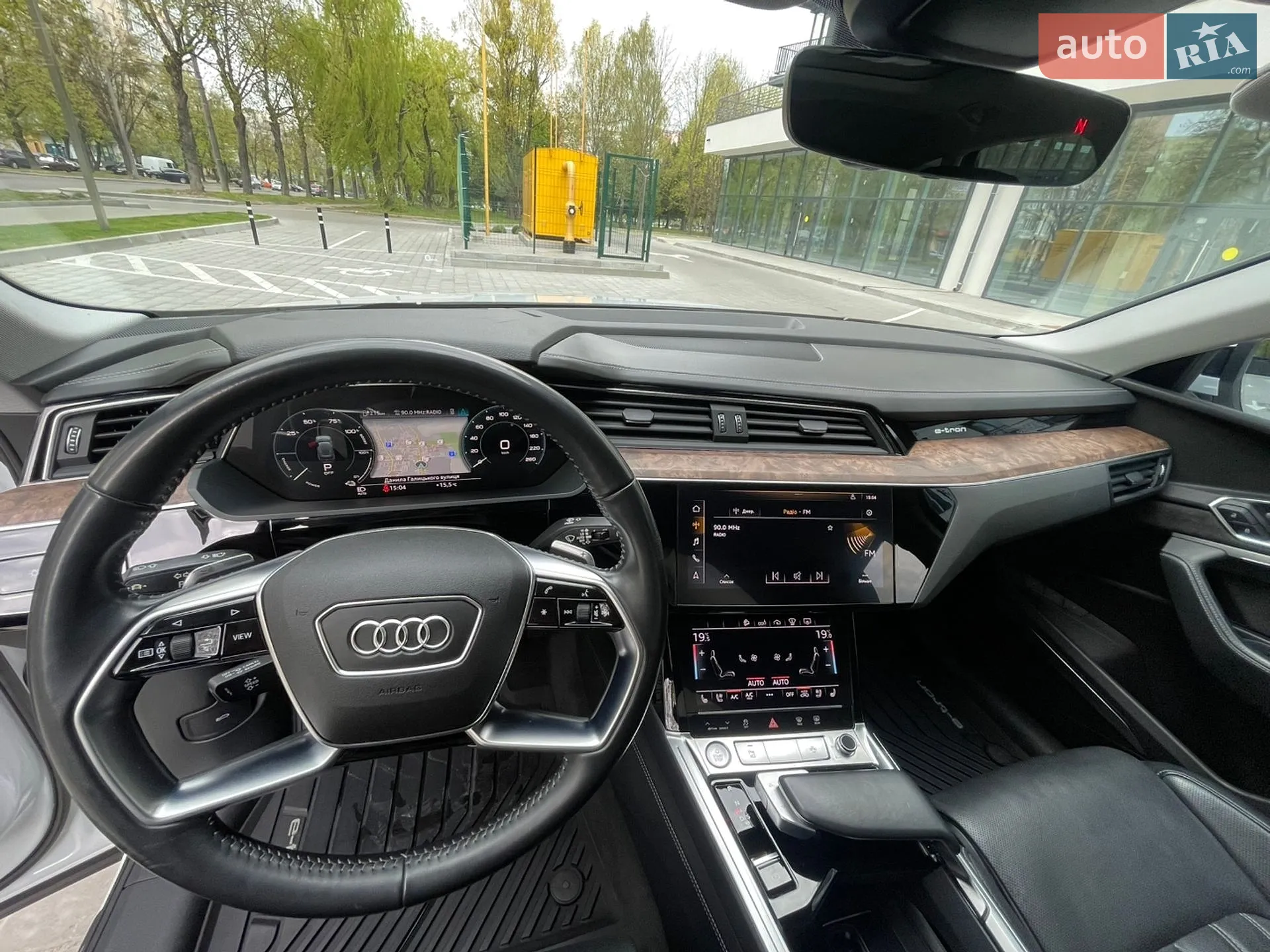 2019 Audi e-tron - мініатюра 22