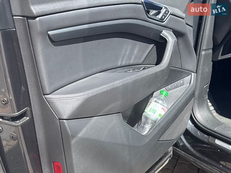 Внедорожник / Кроссовер Audi e-tron 2019 в Ровно