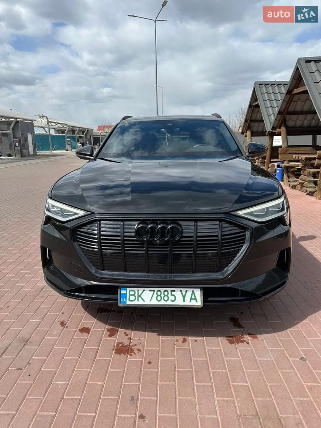 Audi e-tron 2022 VIN WA1AAAGE2NB028512 фото оголошення 3 з 39
