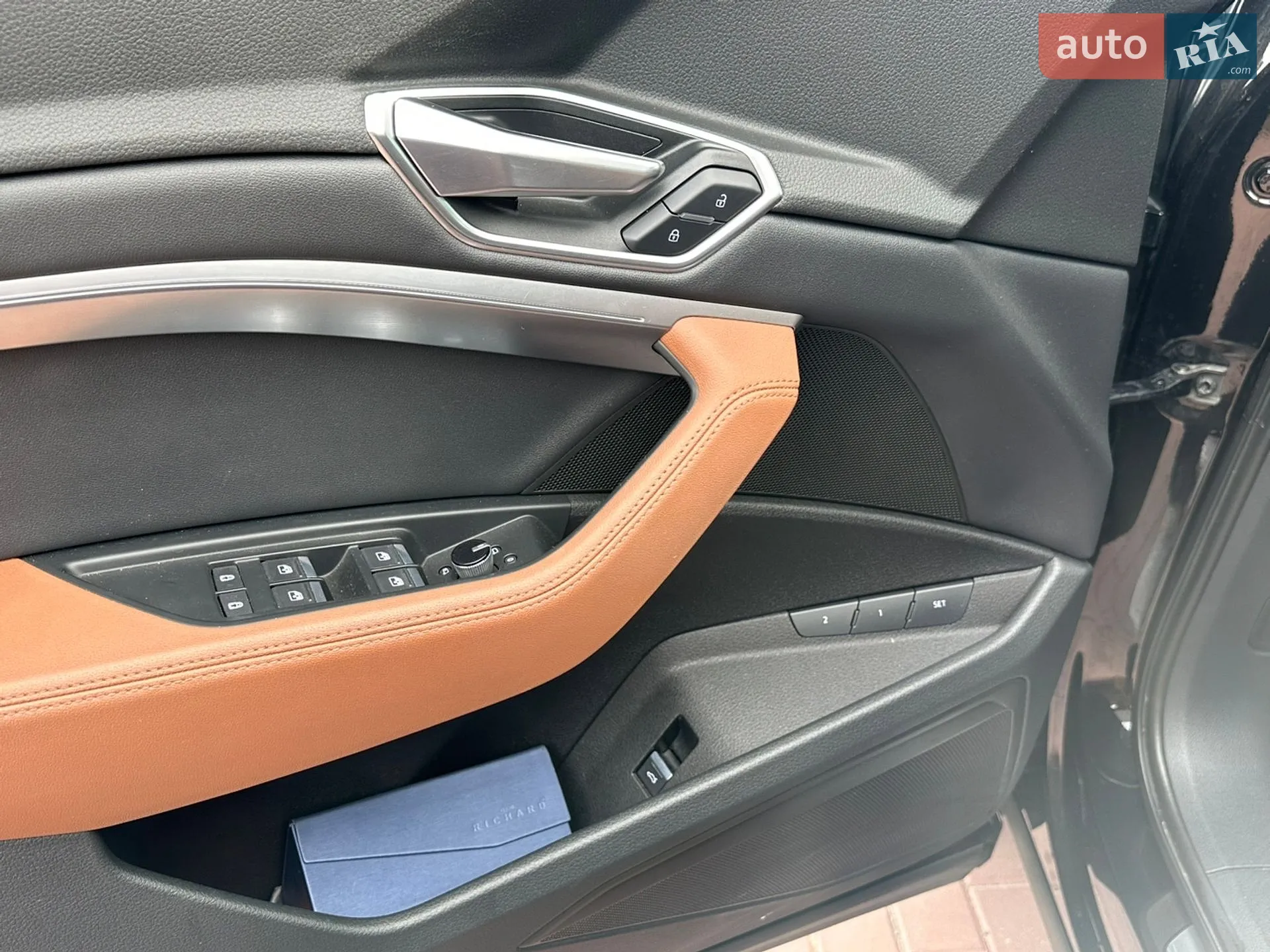 Audi e-tron 2022 VIN WA1AAAGE2NB028512 фото оголошення 19 з 39