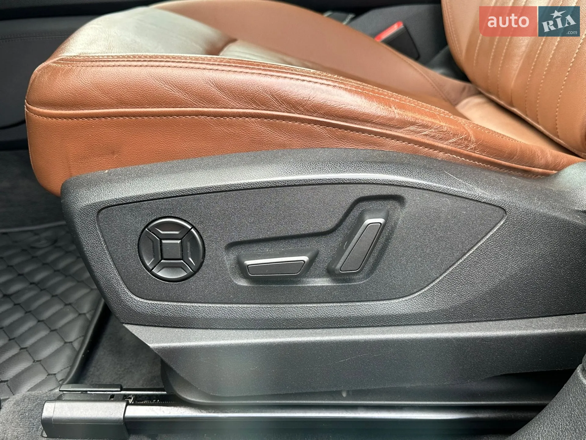 Audi e-tron 2022 VIN WA1AAAGE2NB028512 фото оголошення 20 з 39