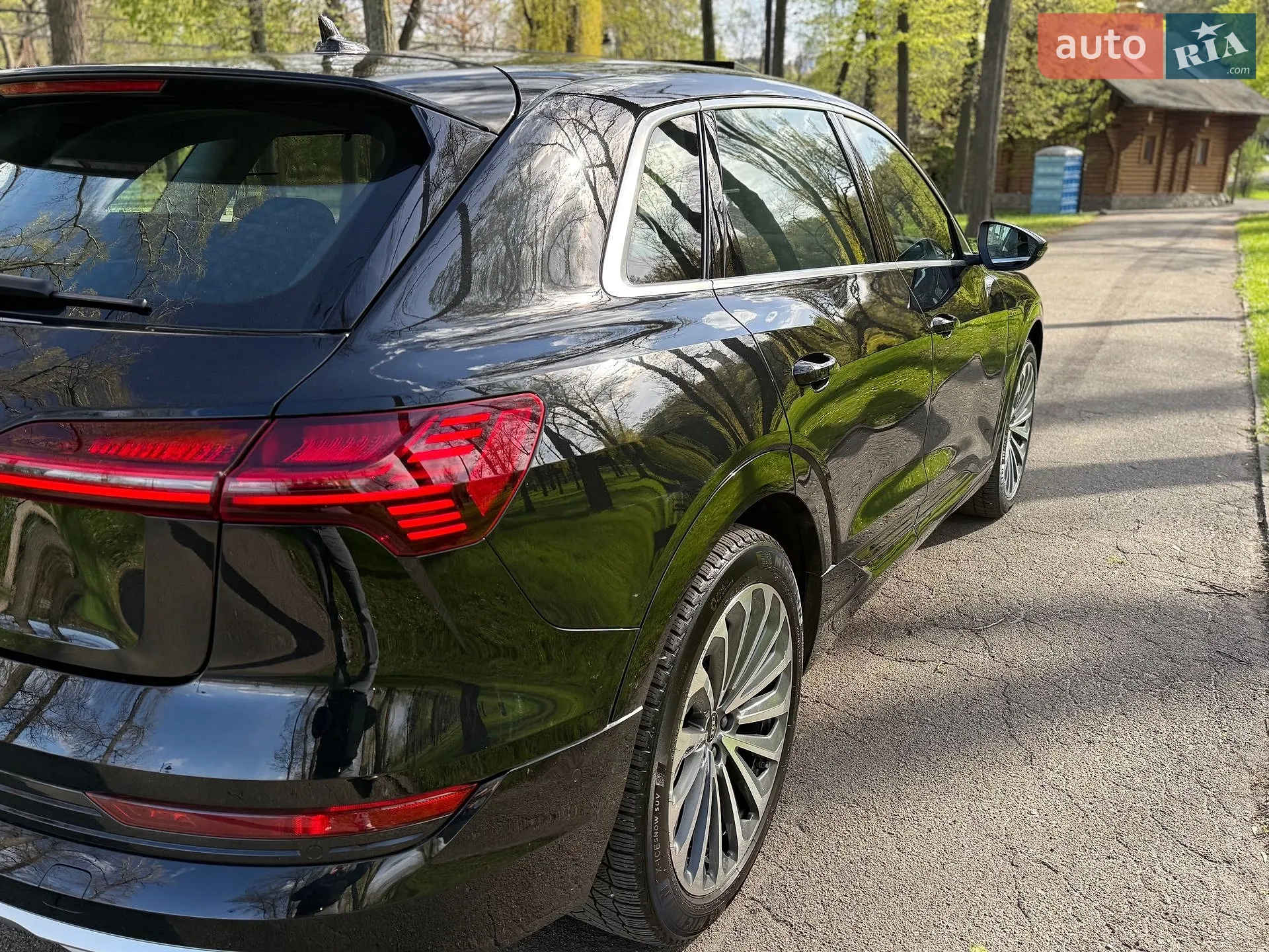 2021 Audi e-tron - мініатюра 12