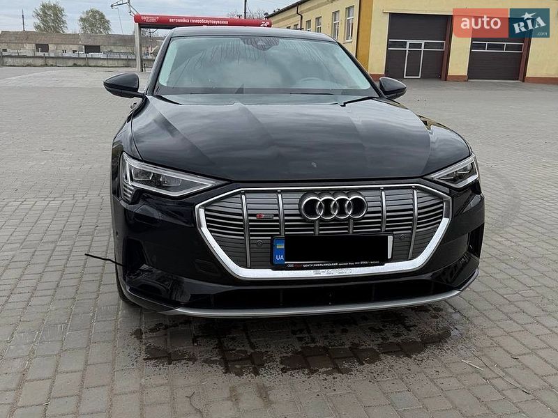 Audi e-tron 2022