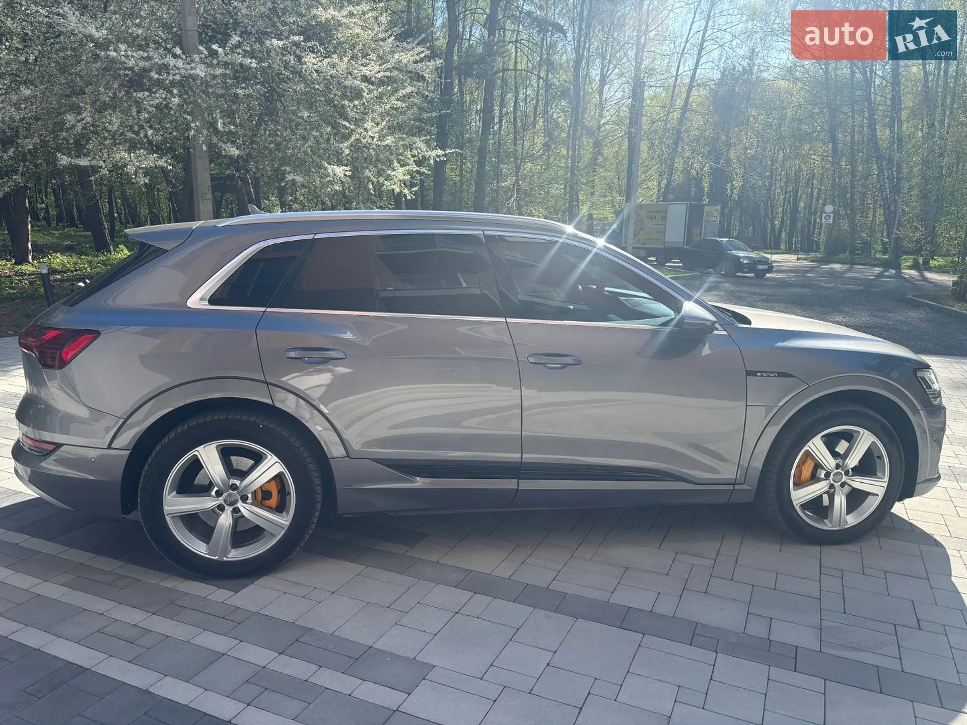 2019 Audi e-tron - мініатюра 6