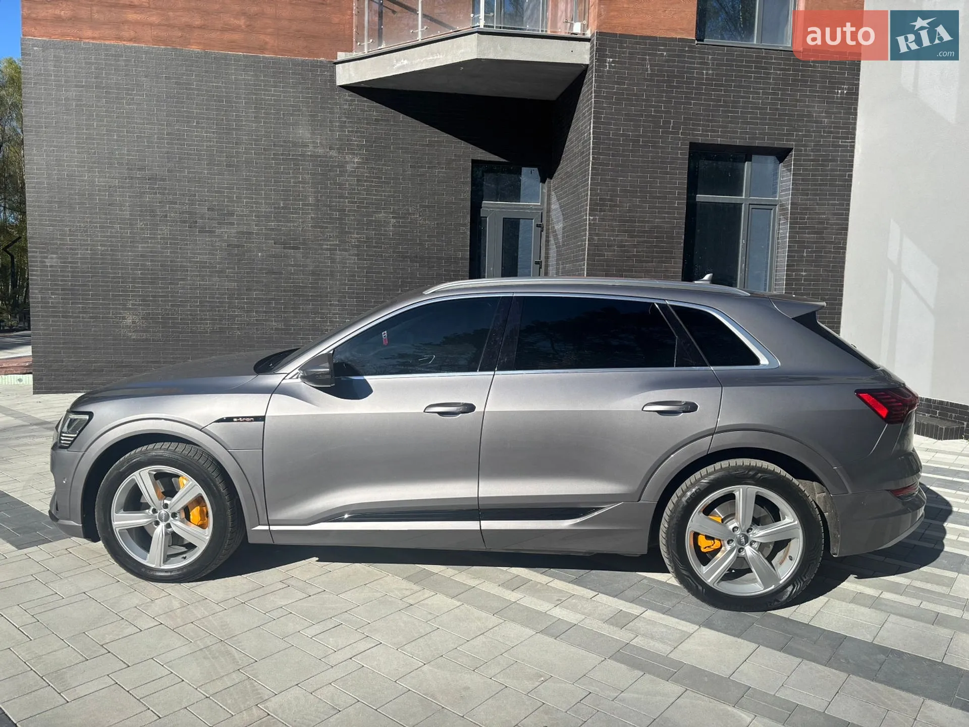 2019 Audi e-tron - мініатюра 9