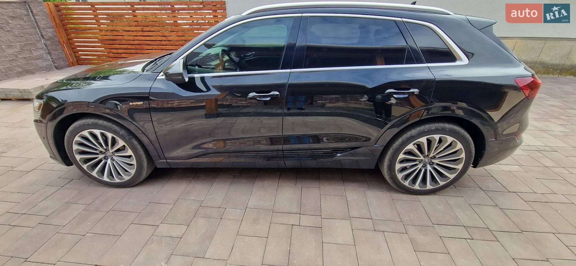 2019 Audi e-tron - мініатюра 32