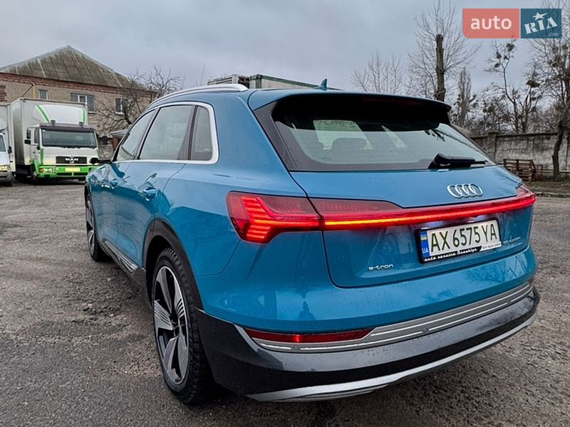 Внедорожник / Кроссовер Audi e-tron 2019 в Харькове