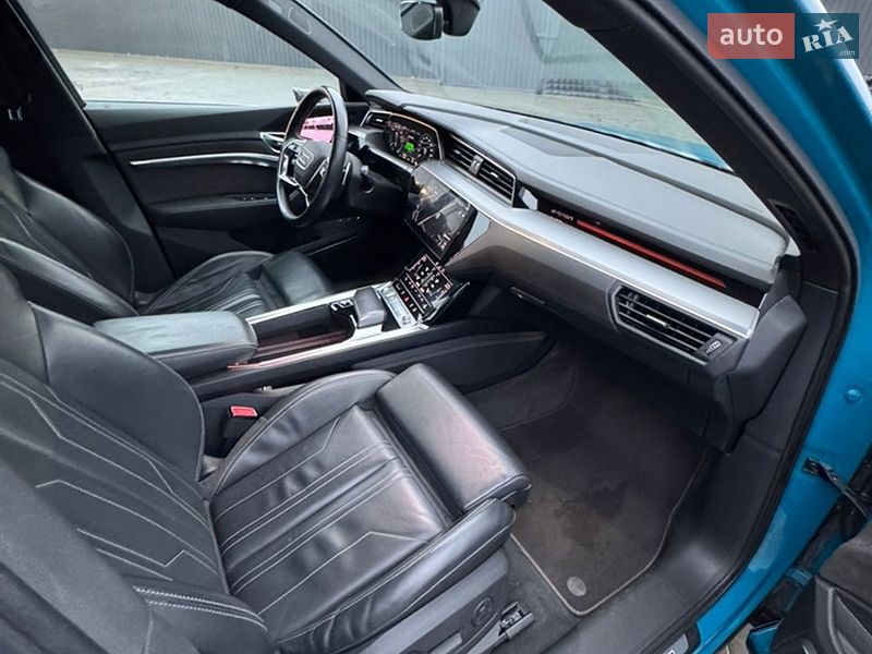 Внедорожник / Кроссовер Audi e-tron 2019 в Харькове