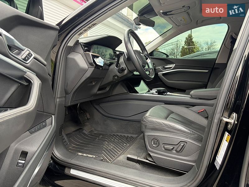 Внедорожник / Кроссовер Audi e-tron 2019 в Кременчуге