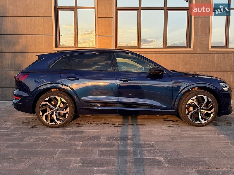 Внедорожник / Кроссовер Audi e-tron 2022 в Харькове